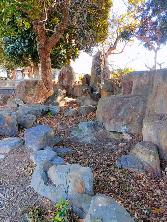 神明社(上細池神明社)の庭園