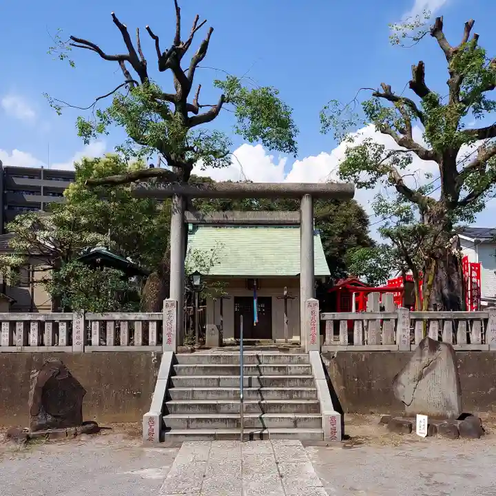 吾嬬神社の鳥居