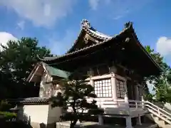 神明社の本殿