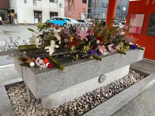 生田神社の{uncategorized: "未分類", other: "その他", undefined: "問題あり", building: "その他建物", grave: "お墓", sacred_gate: "鳥居", guardian: "狛犬", statue: "像", buddha: "仏像", history: "歴史", nature: "自然", garden: "庭園", animal: "動物", pagoda: "塔", temizu: "手水舎", mountain_gate: "山門・神門", sanctuary: "本殿・本堂", subordinate: "末社・摂社", art: "芸術", scenery: "景色", jizo: "地蔵", ema: "絵馬", goshuin: "御朱印", omikuji: "おみくじ", items: "授与品その他", amulet: "お守り", goshuincho: "御朱印帳", eats: "食事", festival: "お祭り", votive_dance: "神楽", shichigosan: "七五三参", wedding: "結婚式", experience: "体験その他", initially: "初詣", around: "周辺", anti_infection: "感染症対策"}