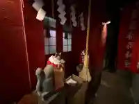 豊岩稲荷神社の{uncategorized: "未分類", other: "その他", undefined: "問題あり", building: "その他建物", grave: "お墓", sacred_gate: "鳥居", guardian: "狛犬", statue: "像", buddha: "仏像", history: "歴史", nature: "自然", garden: "庭園", animal: "動物", pagoda: "塔", temizu: "手水舎", mountain_gate: "山門・神門", sanctuary: "本殿・本堂", subordinate: "末社・摂社", art: "芸術", scenery: "景色", jizo: "地蔵", ema: "絵馬", goshuin: "御朱印", omikuji: "おみくじ", items: "授与品その他", amulet: "お守り", goshuincho: "御朱印帳", eats: "食事", festival: "お祭り", votive_dance: "神楽", shichigosan: "七五三参", wedding: "結婚式", experience: "体験その他", initially: "初詣", around: "周辺", anti_infection: "感染症対策"}