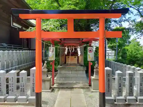 星川杉山神社の鳥居