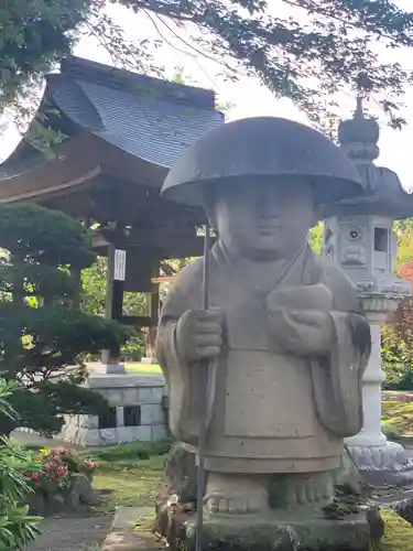 東雲寺の像