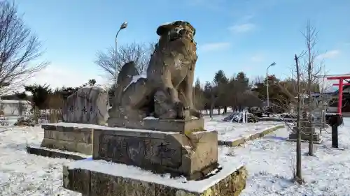 千代ヶ岡神社の狛犬