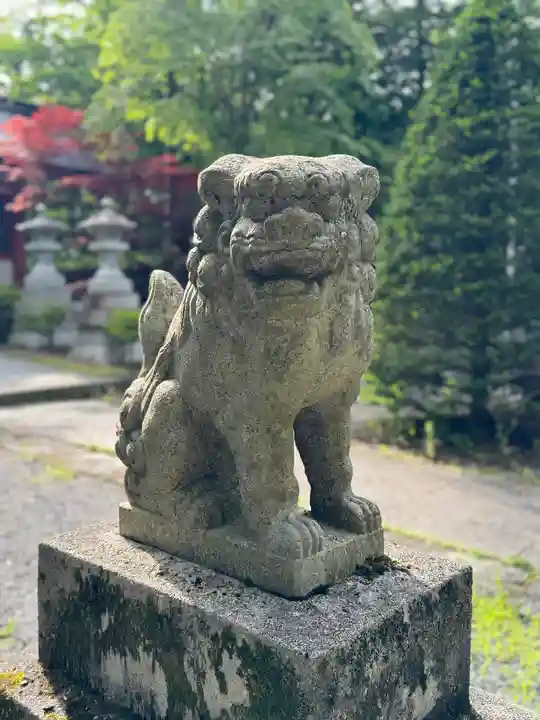 山中諏訪神社(山梨県)