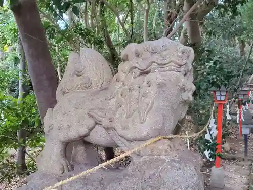 越木岩神社の狛犬