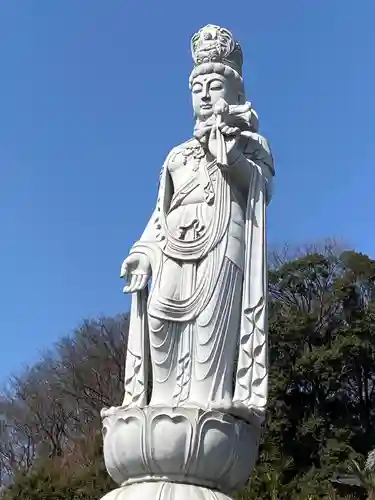 埼玉厄除け開運大師・龍泉寺（切り絵御朱印発祥の寺）の仏像