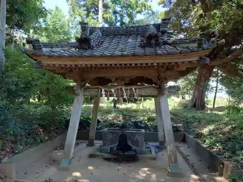 雷神社の手水舎