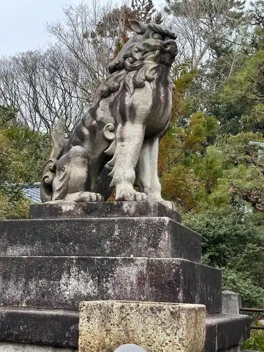 福井県護国神社の狛犬