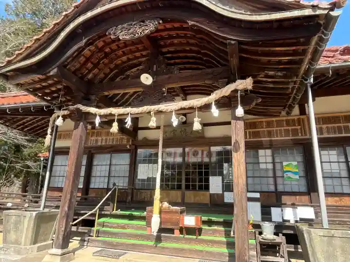 若宮八幡神社の{uncategorized: "未分類", other: "その他", undefined: "問題あり", building: "その他建物", grave: "お墓", sacred_gate: "鳥居", guardian: "狛犬", statue: "像", buddha: "仏像", history: "歴史", nature: "自然", garden: "庭園", animal: "動物", pagoda: "塔", temizu: "手水舎", mountain_gate: "山門・神門", sanctuary: "本殿・本堂", subordinate: "末社・摂社", art: "芸術", scenery: "景色", jizo: "地蔵", ema: "絵馬", goshuin: "御朱印", omikuji: "おみくじ", items: "授与品その他", amulet: "お守り", goshuincho: "御朱印帳", eats: "食事", festival: "お祭り", votive_dance: "神楽", shichigosan: "七五三参", wedding: "結婚式", experience: "体験その他", initially: "初詣", around: "周辺", anti_infection: "感染症対策"}