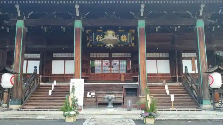清凉寺の本殿・本堂