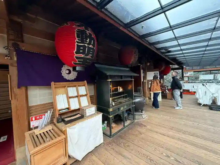 大本山七宝瀧寺の{uncategorized: "未分類", other: "その他", undefined: "問題あり", building: "その他建物", grave: "お墓", sacred_gate: "鳥居", guardian: "狛犬", statue: "像", buddha: "仏像", history: "歴史", nature: "自然", garden: "庭園", animal: "動物", pagoda: "塔", temizu: "手水舎", mountain_gate: "山門・神門", sanctuary: "本殿・本堂", subordinate: "末社・摂社", art: "芸術", scenery: "景色", jizo: "地蔵", ema: "絵馬", goshuin: "御朱印", omikuji: "おみくじ", items: "授与品その他", amulet: "お守り", goshuincho: "御朱印帳", eats: "食事", festival: "お祭り", votive_dance: "神楽", shichigosan: "七五三参", wedding: "結婚式", experience: "体験その他", initially: "初詣", around: "周辺", anti_infection: "感染症対策"}