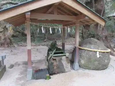 花窟神社の手水舎