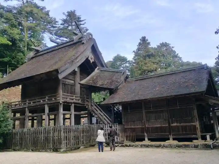 神魂神社の{uncategorized: "未分類", other: "その他", undefined: "問題あり", building: "その他建物", grave: "お墓", sacred_gate: "鳥居", guardian: "狛犬", statue: "像", buddha: "仏像", history: "歴史", nature: "自然", garden: "庭園", animal: "動物", pagoda: "塔", temizu: "手水舎", mountain_gate: "山門・神門", sanctuary: "本殿・本堂", subordinate: "末社・摂社", art: "芸術", scenery: "景色", jizo: "地蔵", ema: "絵馬", goshuin: "御朱印", omikuji: "おみくじ", items: "授与品その他", amulet: "お守り", goshuincho: "御朱印帳", eats: "食事", festival: "お祭り", votive_dance: "神楽", shichigosan: "七五三参", wedding: "結婚式", experience: "体験その他", initially: "初詣", around: "周辺", anti_infection: "感染症対策"}
