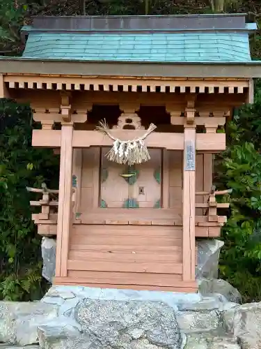 猪田神社の{uncategorized: "未分類", other: "その他", undefined: "問題あり", building: "その他建物", grave: "お墓", sacred_gate: "鳥居", guardian: "狛犬", statue: "像", buddha: "仏像", history: "歴史", nature: "自然", garden: "庭園", animal: "動物", pagoda: "塔", temizu: "手水舎", mountain_gate: "山門・神門", sanctuary: "本殿・本堂", subordinate: "末社・摂社", art: "芸術", scenery: "景色", jizo: "地蔵", ema: "絵馬", goshuin: "御朱印", omikuji: "おみくじ", items: "授与品その他", amulet: "お守り", goshuincho: "御朱印帳", eats: "食事", festival: "お祭り", votive_dance: "神楽", shichigosan: "七五三参", wedding: "結婚式", experience: "体験その他", initially: "初詣", around: "周辺", anti_infection: "感染症対策"}
