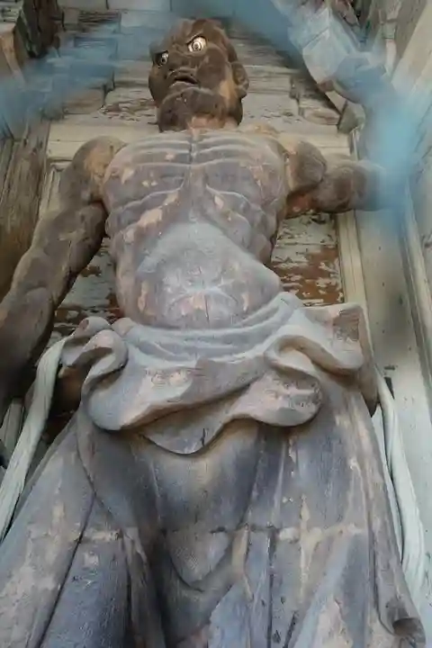 園城寺(三井寺)の像