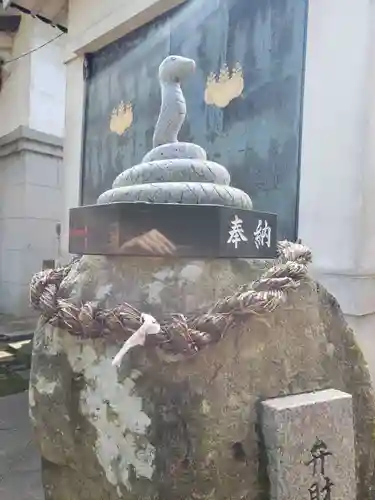 本折日吉神社の狛犬