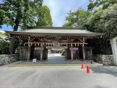 砥鹿神社(里宮)の山門・神門