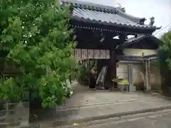 おふさ観音の山門