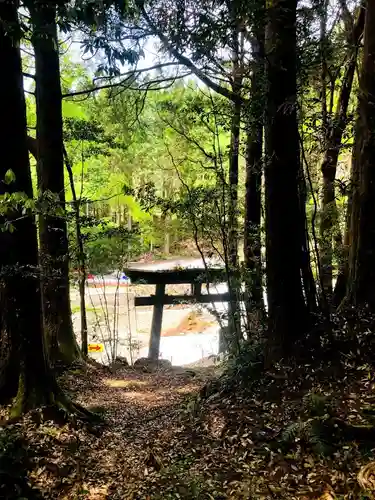 市房山神宮の鳥居