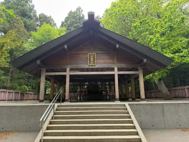 開拓神社の{uncategorized: "未分類", other: "その他", undefined: "問題あり", building: "その他建物", grave: "お墓", sacred_gate: "鳥居", guardian: "狛犬", statue: "像", buddha: "仏像", history: "歴史", nature: "自然", garden: "庭園", animal: "動物", pagoda: "塔", temizu: "手水舎", mountain_gate: "山門・神門", sanctuary: "本殿・本堂", subordinate: "末社・摂社", art: "芸術", scenery: "景色", jizo: "地蔵", ema: "絵馬", goshuin: "御朱印", omikuji: "おみくじ", items: "授与品その他", amulet: "お守り", goshuincho: "御朱印帳", eats: "食事", festival: "お祭り", votive_dance: "神楽", shichigosan: "七五三参", wedding: "結婚式", experience: "体験その他", initially: "初詣", around: "周辺", anti_infection: "感染症対策"}