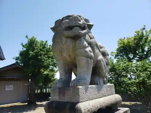 村社江尻神社の狛犬