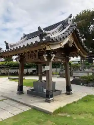 南蔵院の手水舎