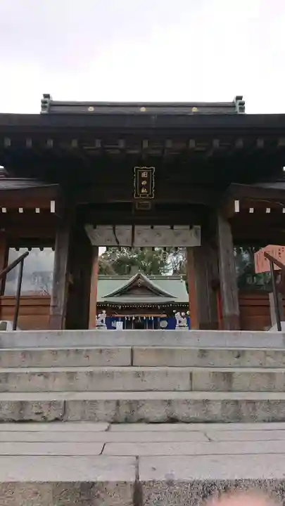 岡田神社の山門・神門