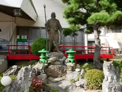 松尾宇蛇神社・白蛇神社の像