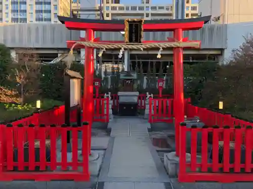 アクアシティお台場神社の鳥居