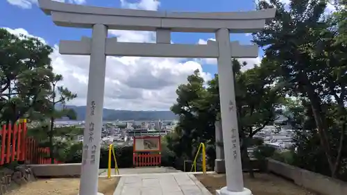 建勲神社の鳥居