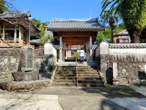 瑞雲寺の山門