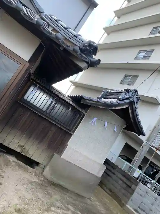 高倉荒神社の本殿・本堂