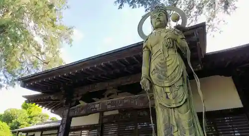 実蔵院の本殿・本堂