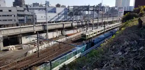 向陵稲荷神社の周辺