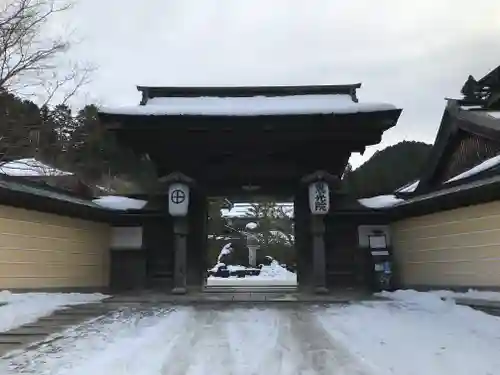 恵光院の山門・神門