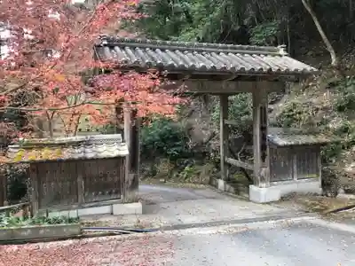如意輪寺の山門・神門