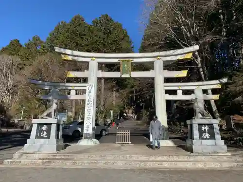 三峯神社の{uncategorized: "未分類", other: "その他", undefined: "問題あり", building: "その他建物", grave: "お墓", sacred_gate: "鳥居", guardian: "狛犬", statue: "像", buddha: "仏像", history: "歴史", nature: "自然", garden: "庭園", animal: "動物", pagoda: "塔", temizu: "手水舎", mountain_gate: "山門・神門", sanctuary: "本殿・本堂", subordinate: "末社・摂社", art: "芸術", scenery: "景色", jizo: "地蔵", ema: "絵馬", goshuin: "御朱印", omikuji: "おみくじ", items: "授与品その他", amulet: "お守り", goshuincho: "御朱印帳", eats: "食事", festival: "お祭り", votive_dance: "神楽", shichigosan: "七五三参", wedding: "結婚式", experience: "体験その他", initially: "初詣", around: "周辺", anti_infection: "感染症対策"}