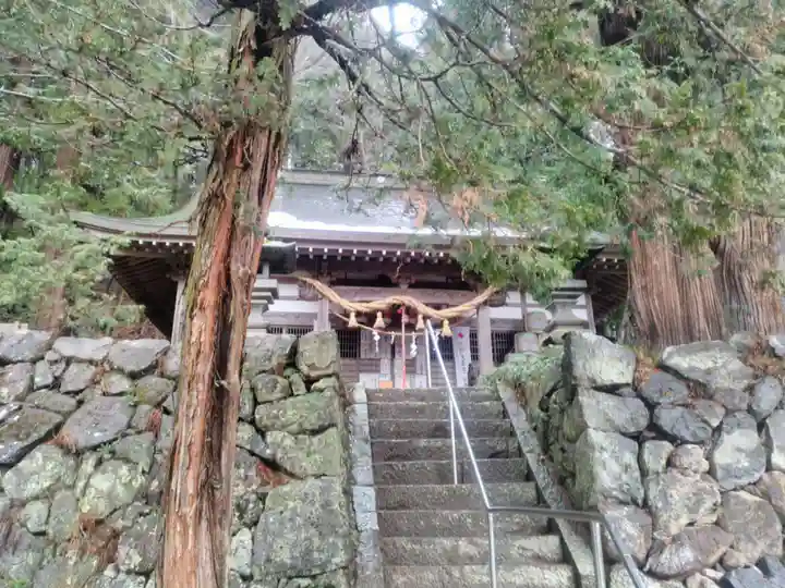 大滝神社の本殿・本堂