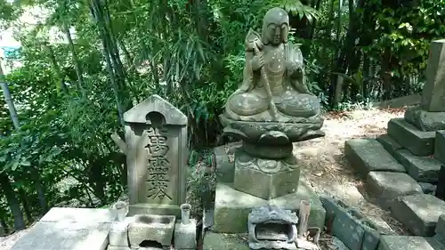 荘厳寺の像