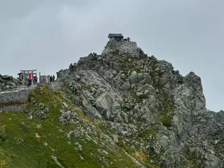 雄山神社峰本社の本殿・本堂