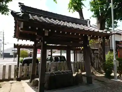 羊神社の手水舎