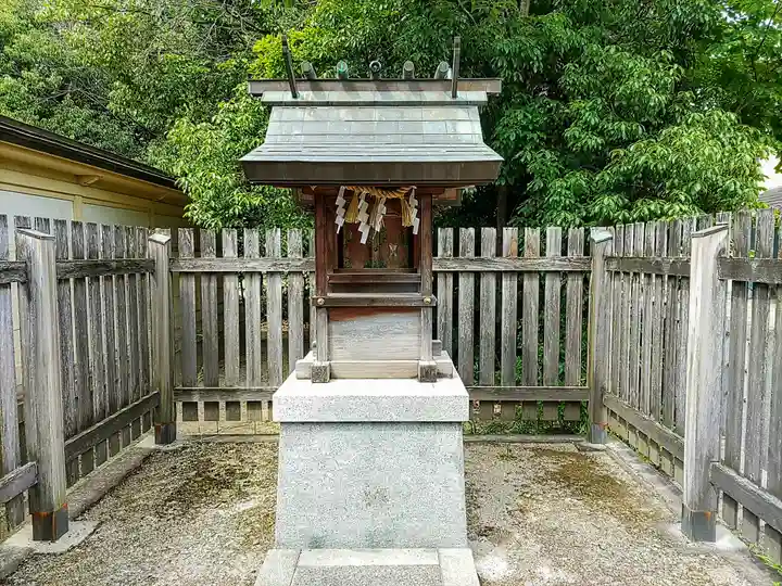 八劔神社(阿野八剱神社)の末社・摂社