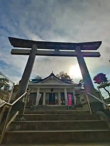 糸縄神社の{uncategorized: "未分類", other: "その他", undefined: "問題あり", building: "その他建物", grave: "お墓", sacred_gate: "鳥居", guardian: "狛犬", statue: "像", buddha: "仏像", history: "歴史", nature: "自然", garden: "庭園", animal: "動物", pagoda: "塔", temizu: "手水舎", mountain_gate: "山門・神門", sanctuary: "本殿・本堂", subordinate: "末社・摂社", art: "芸術", scenery: "景色", jizo: "地蔵", ema: "絵馬", goshuin: "御朱印", omikuji: "おみくじ", items: "授与品その他", amulet: "お守り", goshuincho: "御朱印帳", eats: "食事", festival: "お祭り", votive_dance: "神楽", shichigosan: "七五三参", wedding: "結婚式", experience: "体験その他", initially: "初詣", around: "周辺", anti_infection: "感染症対策"}