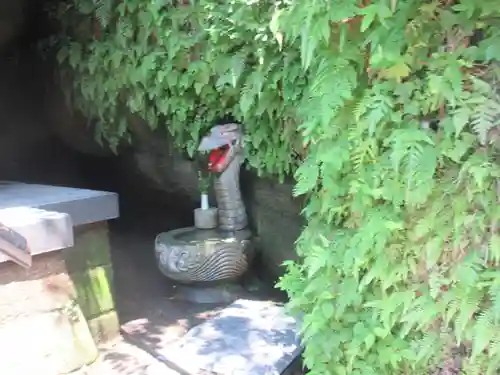 銭洗弁財天宇賀福神社(神奈川県)