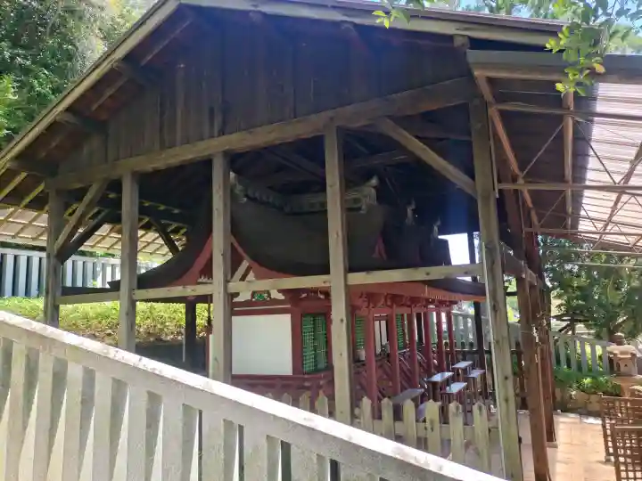 添御縣坐神社の{uncategorized: "未分類", other: "その他", undefined: "問題あり", building: "その他建物", grave: "お墓", sacred_gate: "鳥居", guardian: "狛犬", statue: "像", buddha: "仏像", history: "歴史", nature: "自然", garden: "庭園", animal: "動物", pagoda: "塔", temizu: "手水舎", mountain_gate: "山門・神門", sanctuary: "本殿・本堂", subordinate: "末社・摂社", art: "芸術", scenery: "景色", jizo: "地蔵", ema: "絵馬", goshuin: "御朱印", omikuji: "おみくじ", items: "授与品その他", amulet: "お守り", goshuincho: "御朱印帳", eats: "食事", festival: "お祭り", votive_dance: "神楽", shichigosan: "七五三参", wedding: "結婚式", experience: "体験その他", initially: "初詣", around: "周辺", anti_infection: "感染症対策"}