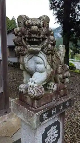 神明神社の狛犬