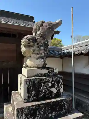 素盞嗚神社の{uncategorized: "未分類", other: "その他", undefined: "問題あり", building: "その他建物", grave: "お墓", sacred_gate: "鳥居", guardian: "狛犬", statue: "像", buddha: "仏像", history: "歴史", nature: "自然", garden: "庭園", animal: "動物", pagoda: "塔", temizu: "手水舎", mountain_gate: "山門・神門", sanctuary: "本殿・本堂", subordinate: "末社・摂社", art: "芸術", scenery: "景色", jizo: "地蔵", ema: "絵馬", goshuin: "御朱印", omikuji: "おみくじ", items: "授与品その他", amulet: "お守り", goshuincho: "御朱印帳", eats: "食事", festival: "お祭り", votive_dance: "神楽", shichigosan: "七五三参", wedding: "結婚式", experience: "体験その他", initially: "初詣", around: "周辺", anti_infection: "感染症対策"}
