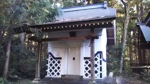 八雲神社の末社