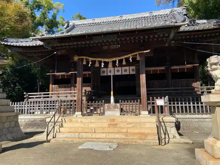 豊川進雄神社の本殿・本堂